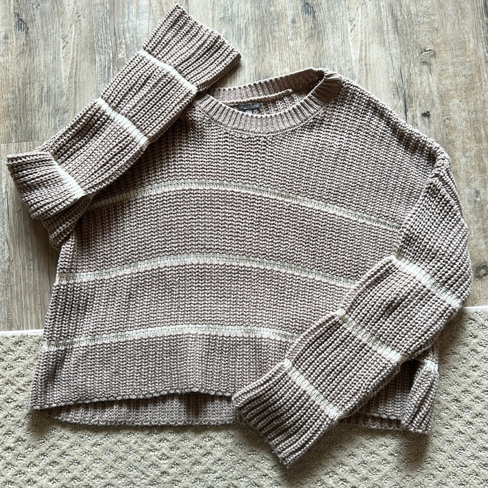 CHAROLETTE RUSSE tan and white striped Sweater
